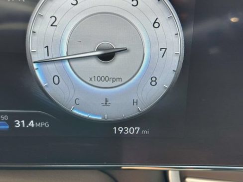 Used 2024 Hyundai Elantra SEL FWD image 33