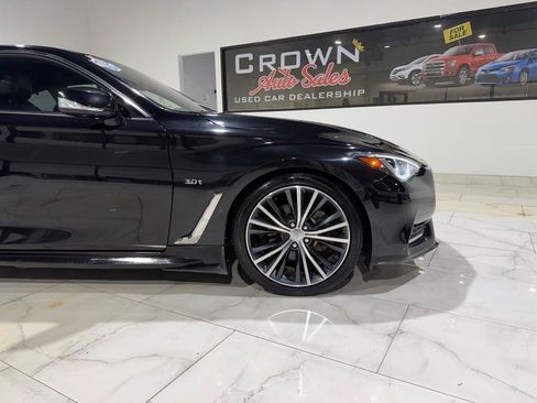 Used 2017 INFINITI Q60 3.0t Sport RWD image 7