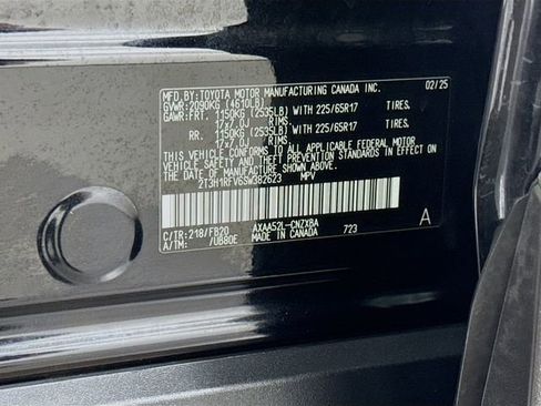 Certified 2025 Toyota RAV4 LE image 30