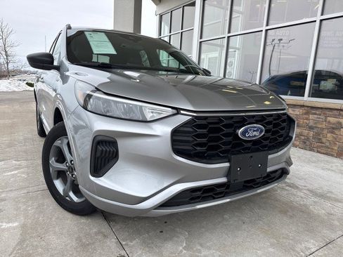 Used 2024 Ford Escape ST-Line image 2