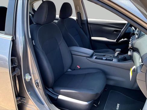 Certified 2025 Nissan Sentra S FWD image 9