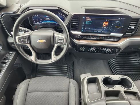 Used 2023 Chevrolet Silverado 1500 LT AWD/4WD image 27