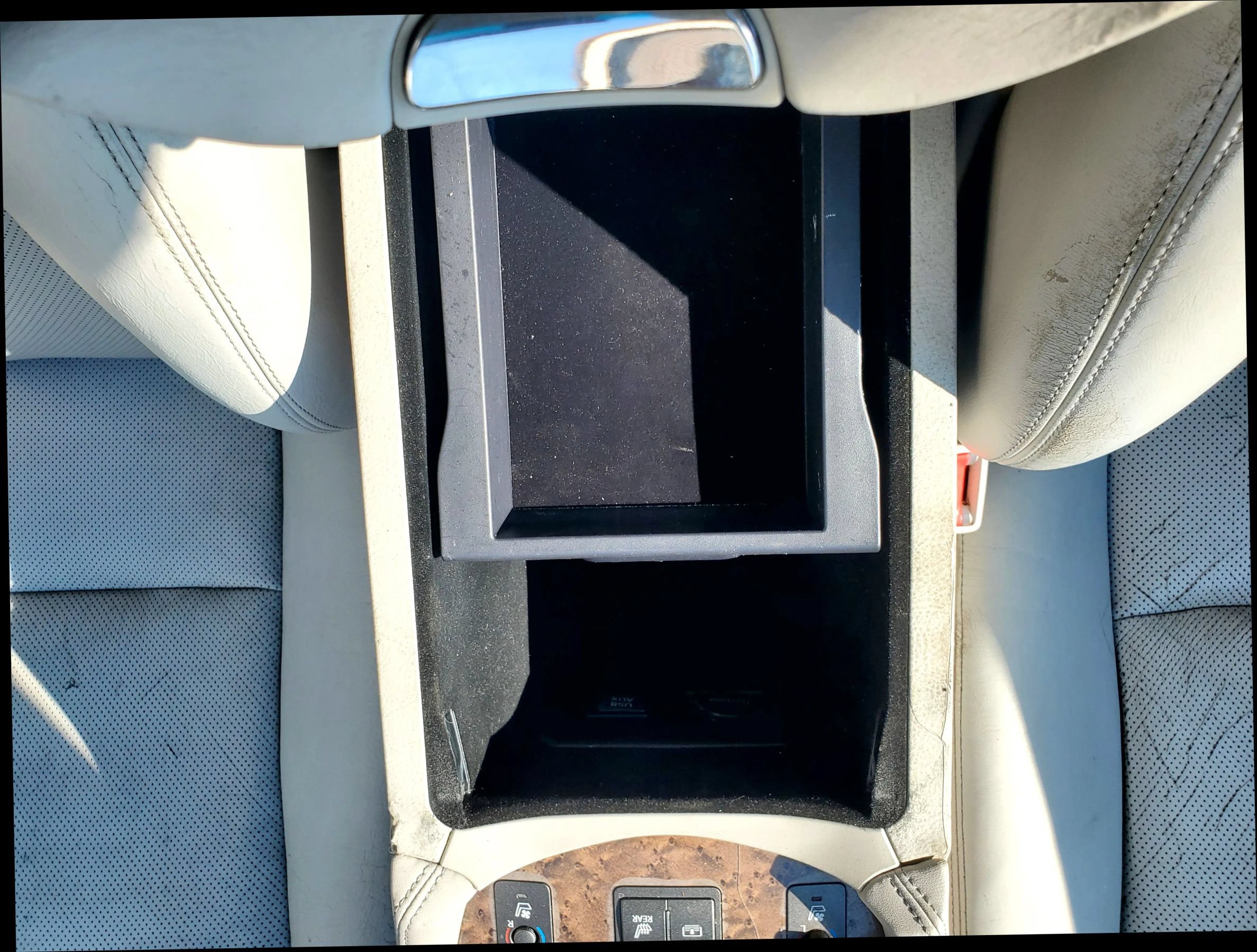 Used 2012 Lexus LS 460 w/ Comfort Pkg RWD image 34