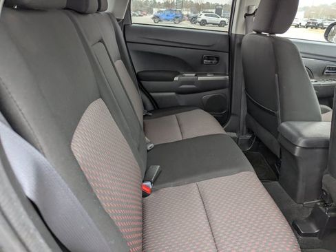 Used 2018 Mitsubishi Outlander Sport ES image 29