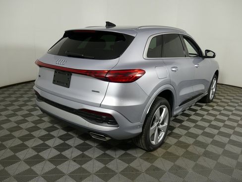 New 2025 Audi Q5 Premium Plus image 3