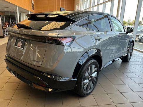 New 2025 Nissan Ariya AWD image 5