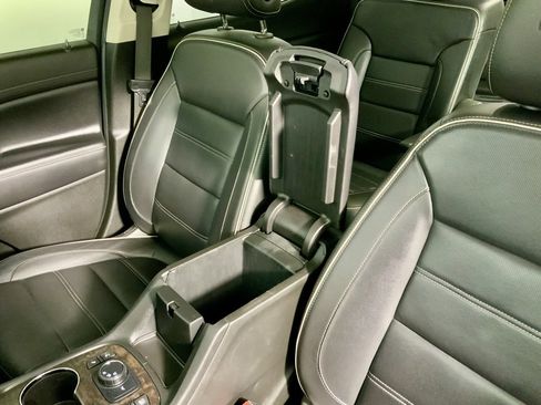 Used 2020 GMC Acadia Denali w/ Technology Package image 25