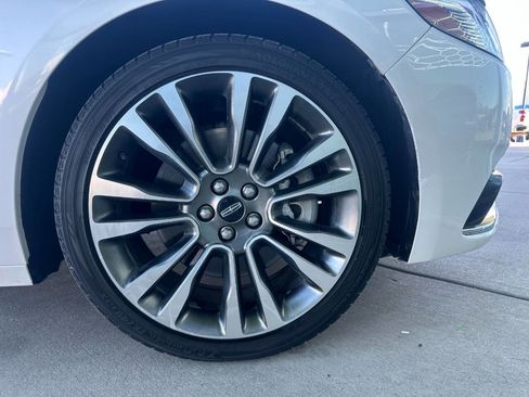 Used 2017 Lincoln Continental Reserve w/ Luxury Package image 51