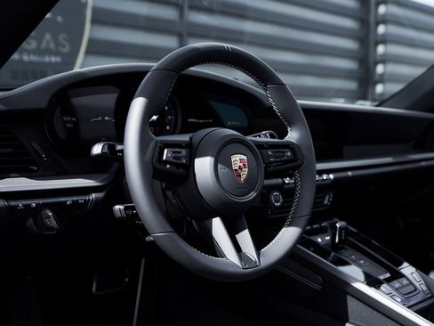 Used 2024 Porsche 911 Targa 4S w/ Premium Package image 33