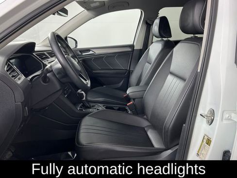 Used 2024 Volkswagen Tiguan SE image 10