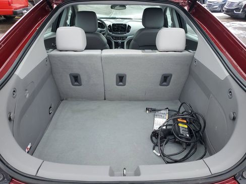 Used 2017 Chevrolet Volt LT w/ Comfort Package image 27