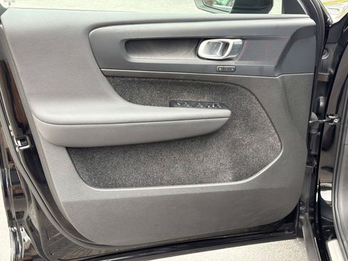 Certified 2023 Volvo C40 P8 Recharge Plus w/ Protection Package Premier AWD/4WD image 16