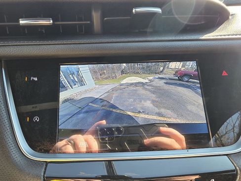 Used 2021 Cadillac XT5 Premium Luxury image 14