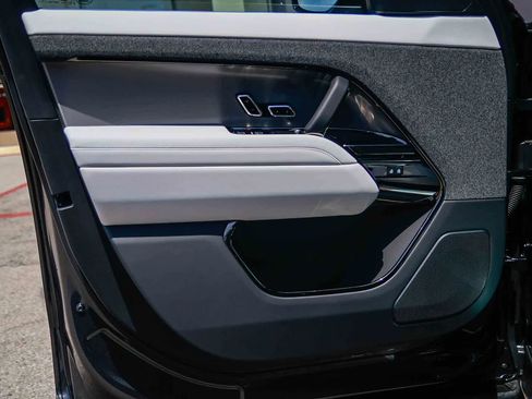 New 2026 Land Rover Range Rover Sport SE AWD/4WD image 21