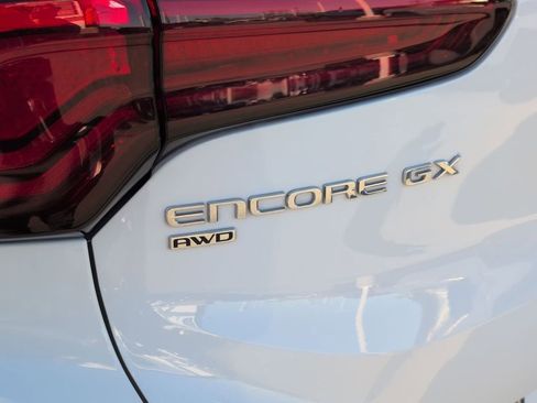 Used 2024 Buick Encore GX Sport Touring image 23