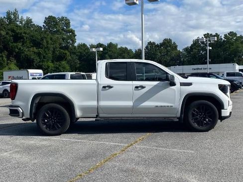 Used 2024 GMC Sierra 1500 Pro w/ Graphite Edition image 2