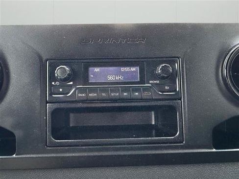 Used 2021 Mercedes-Benz Sprinter 1500 image 23