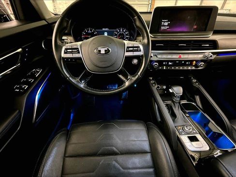 Used 2021 Kia Telluride SX w/ SX Prestige Package image 5