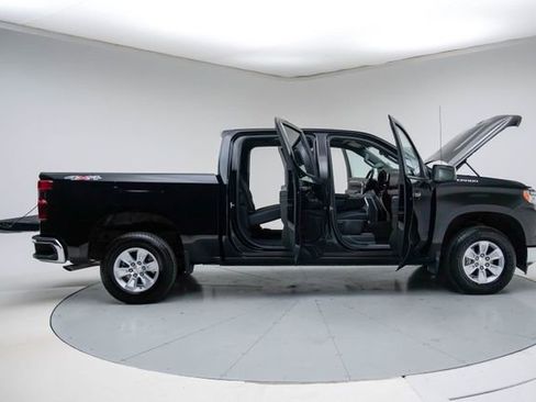 Used 2025 Chevrolet Silverado 1500 LT image 14