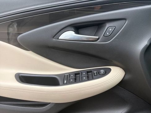 Used 2020 Buick Envision Preferred FWD image 4