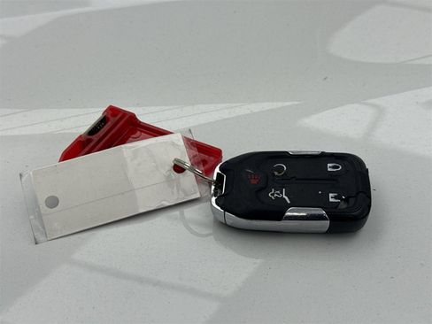 Used 2022 GMC Acadia SLE w/ Driver Convenience Package image 43