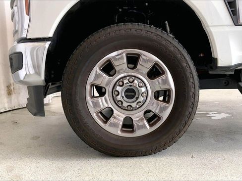 Used 2026 Ford F250 Lariat w/ Chrome Package image 6