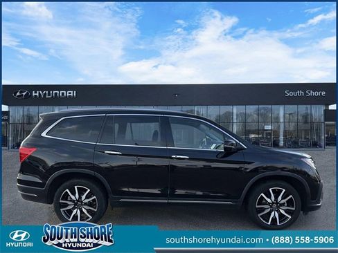 Used 2021 Honda Pilot Touring image 5