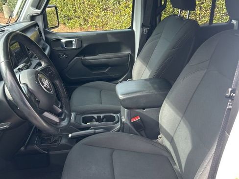 Used 2021 Jeep Wrangler Unlimited Sport image 11