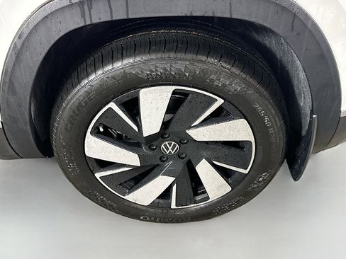 New 2026 Volkswagen Atlas Cross Sport SEL AWD/4WD image 33