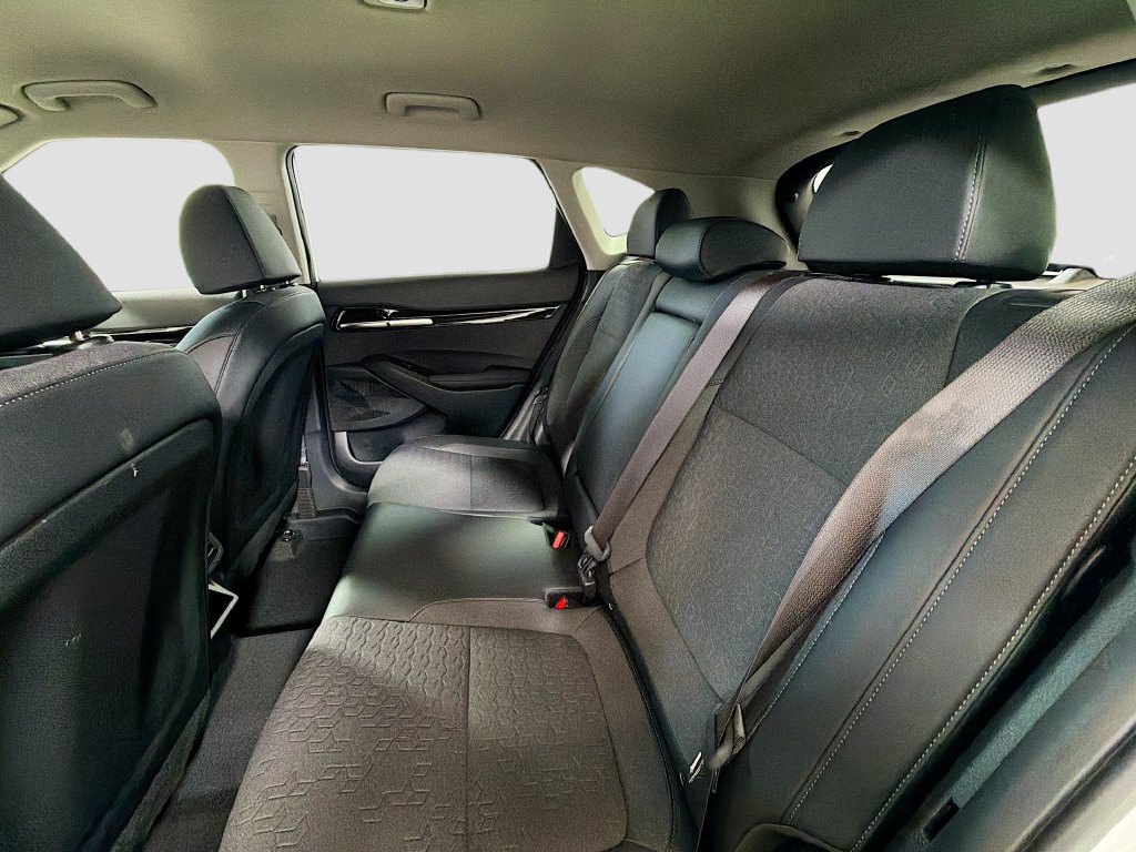Used 2025 Kia Seltos S AWD/4WD image 25