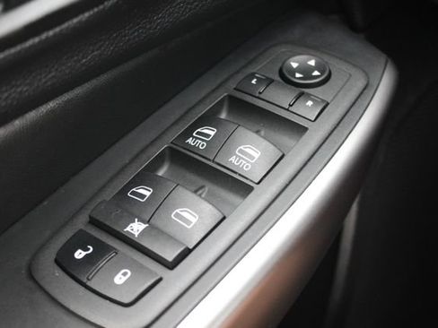 Used 2022 Jeep Cherokee Limited AWD/4WD image 18