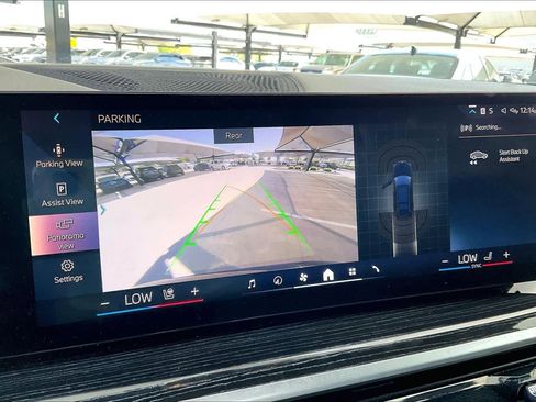 Used 2025 BMW X7 xDrive40i w/ M Sport Package image 27