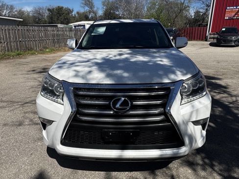 Used 2014 Lexus GX 460 image 2