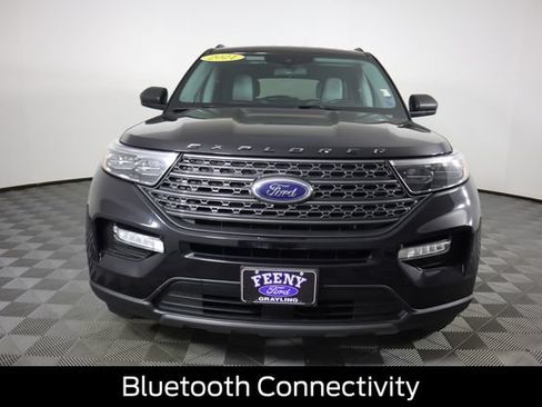 Used 2021 Ford Explorer XLT w/ Equipment Group 202A AWD/4WD image 12