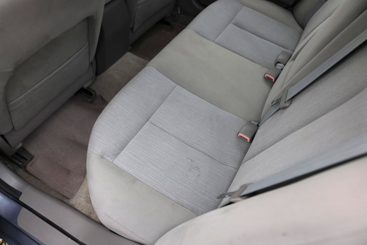 Used 2011 Nissan Altima 2.5 S w/ Convenience Pkg FWD image 10