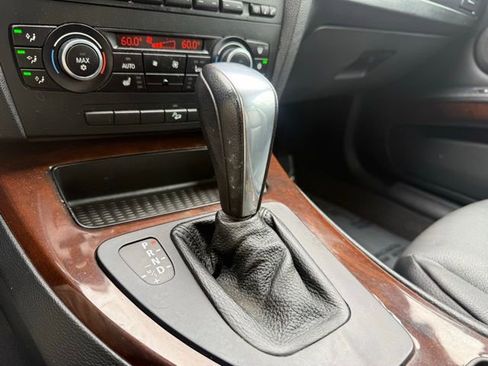 Used 2011 BMW 328i xDrive Coupe AWD/4WD image 26