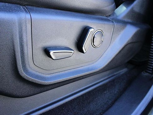 Used 2017 Ford F150 Raptor w/ Equipment Group 802A Luxury image 9