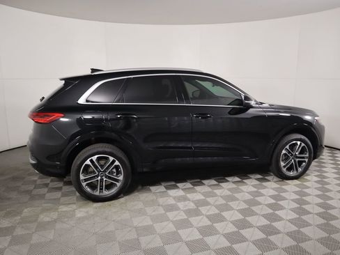 Used 2025 Audi Q5 Premium Plus w/ Premium Plus AWD/4WD image 4