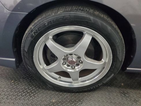 Used 2010 MAZDA MAZDA5 Sport image 19