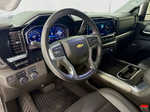 Used 2024 Chevrolet Silverado 3500 LTZ image 9