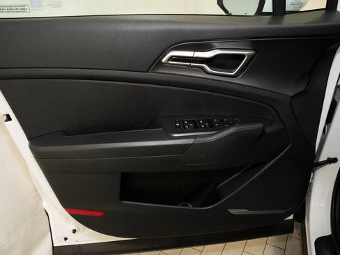New 2026 Kia Sportage LX AWD/4WD image 12