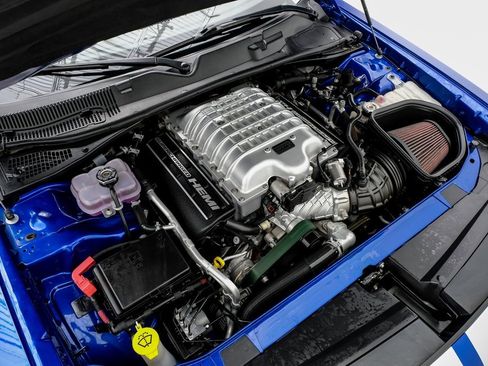 Used 2019 Dodge Challenger SRT Hellcat Redeye image 37