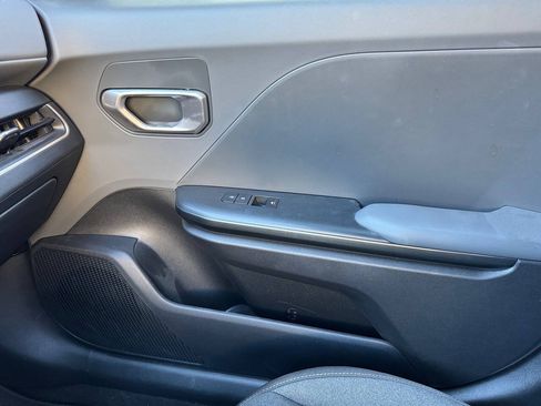 Used 2025 Kia K4 FWD image 18