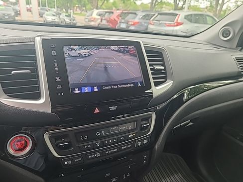 Used 2018 Honda Pilot Elite image 21