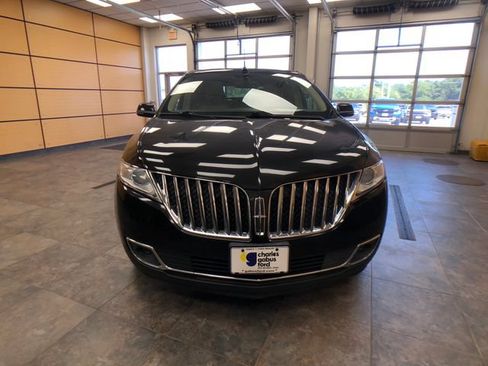 Used 2015 Lincoln MKX FWD w/ Equipment Group 102A image 2