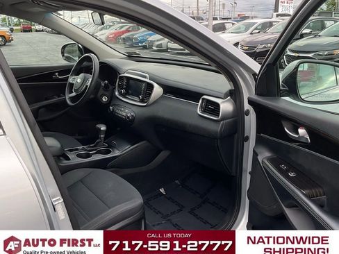 Used 2020 Kia Sorento AWD V6 image 12