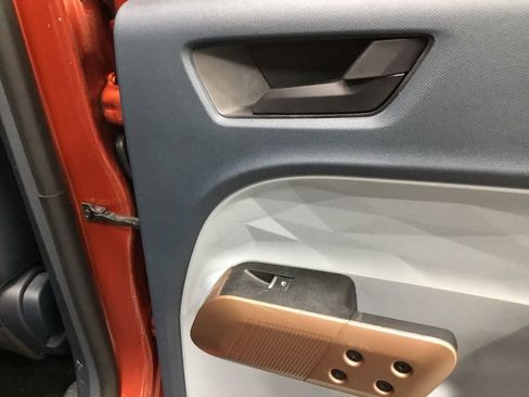 Used 2022 Ford Maverick Lariat w/ Lariat Luxury Package image 18