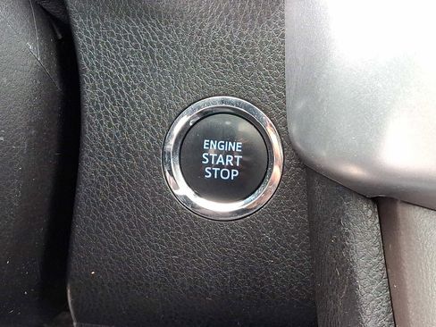 Used 2017 Toyota Highlander Limited Platinum w/ Carpet Mat Package image 26