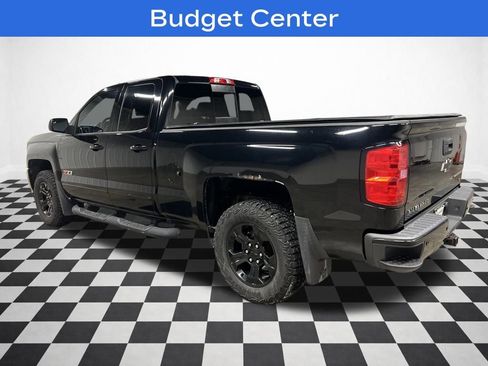 Used 2017 Chevrolet Silverado 1500 LT w/ Midnight Edition image 8