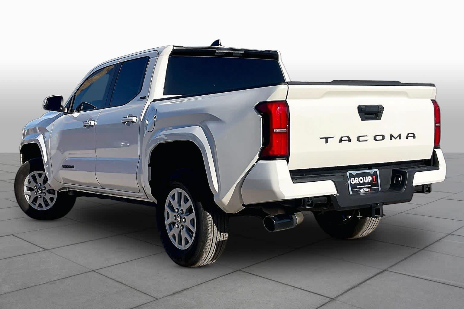 Used 2026 Toyota Tacoma SR5 RWD image 12